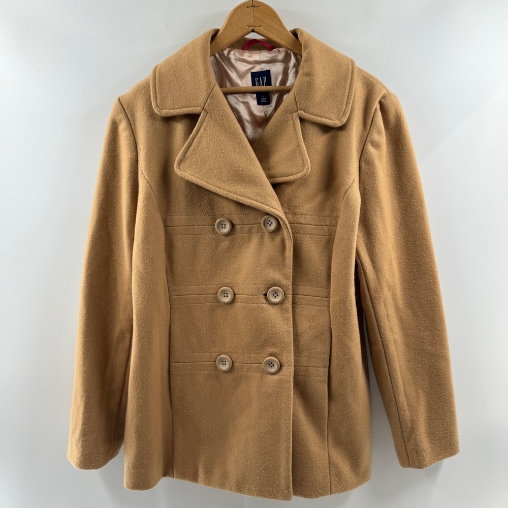 GAP Tan Button-Down Coat – Size Large, 2007, Virgin Wool Blend, Barely Worn